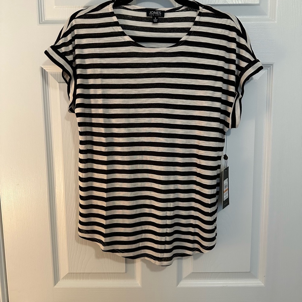 Jones New York Black and White Striped Short Sleeve Tee
